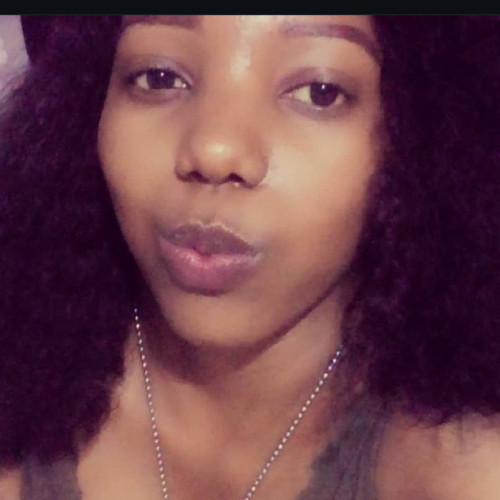 Vee V. profile photo