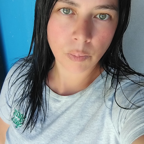 Iris F. profile photo