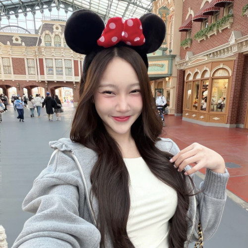 rose H. profile photo