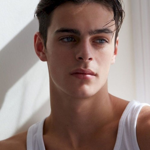 bash b. profile photo