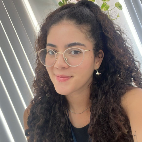 Fernanda M.