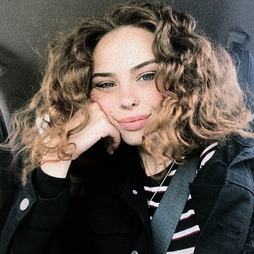 Hailey D.