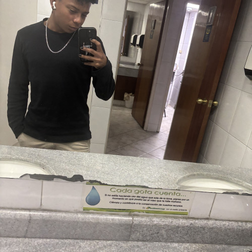 kevin v. profile photo