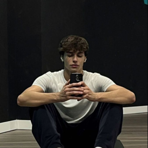 adrian m. profile photo