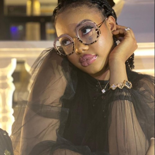 Leeyah B.