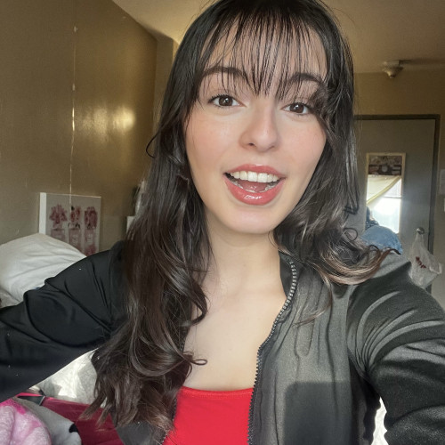 Izzy L. profile photo
