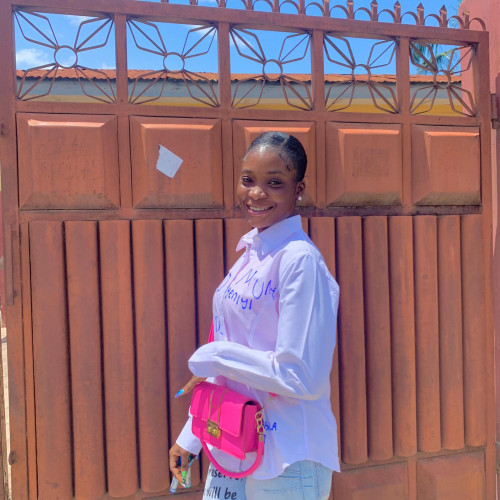 Oyinlola O. profile photo