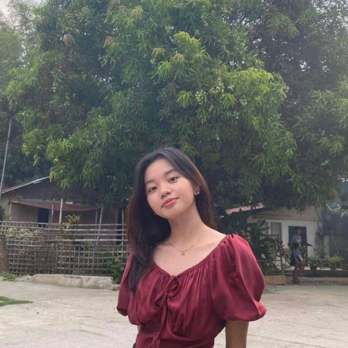 ELLI M. profile photo