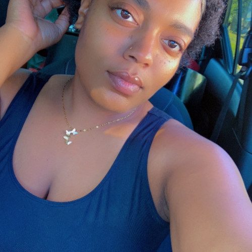 Elle B. profile photo