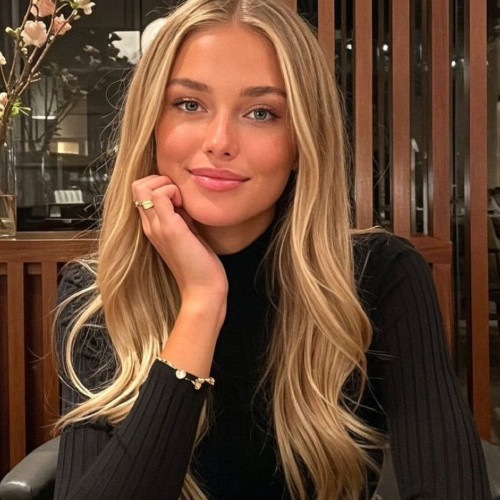 Laura J. profile photo