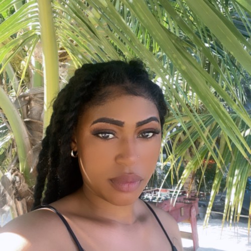 Yasmine D.