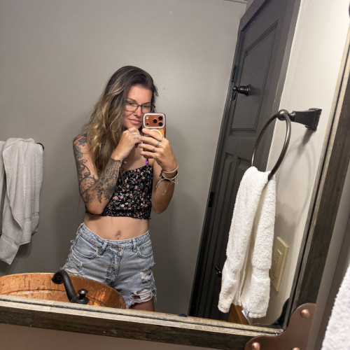 Becca F. profile photo