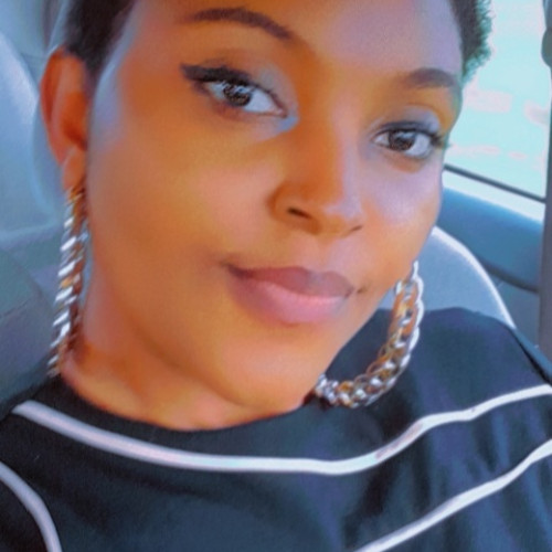 ELIZABETH  O. profile photo