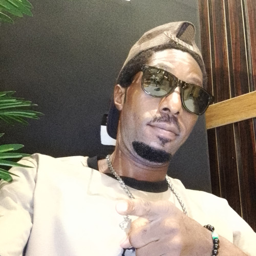 Eze D. profile photo