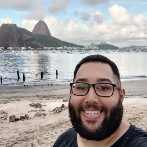 VINICIUS M.