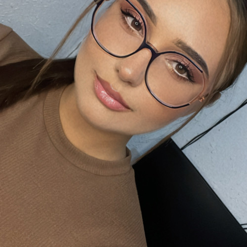 Andra F. profile photo
