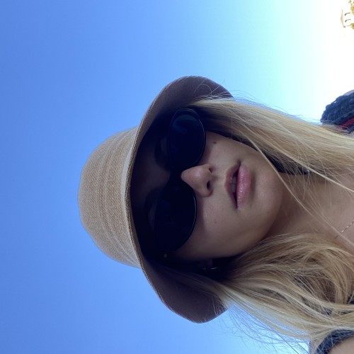 Arina R. profile photo