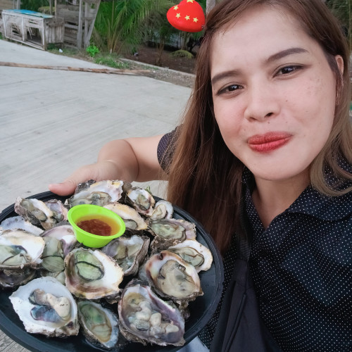 Rowena  D. profile photo