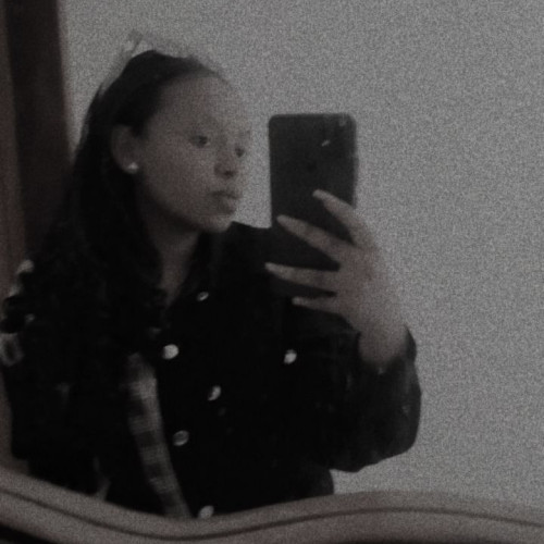 Kiya  L.