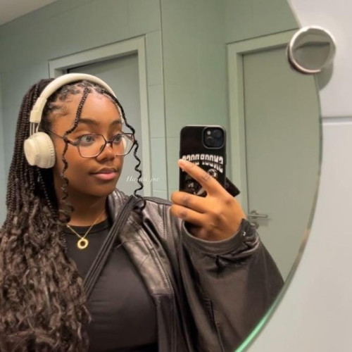 Liana B. profile photo