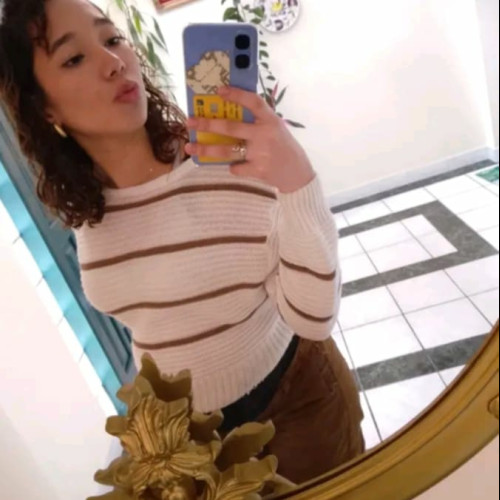 Dari Y. profile photo