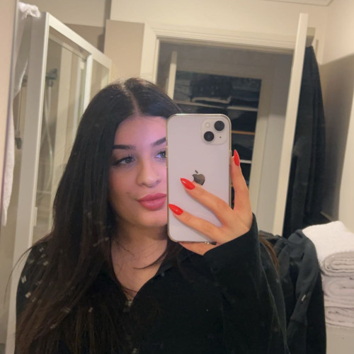 Simona S.