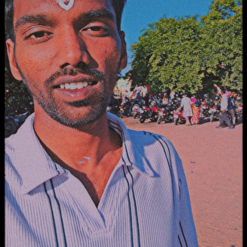 VjaY K.