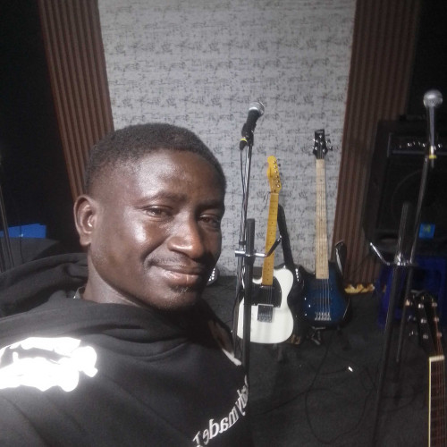 Amos l. profile photo