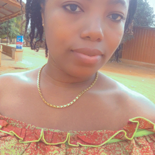 essi g. profile photo