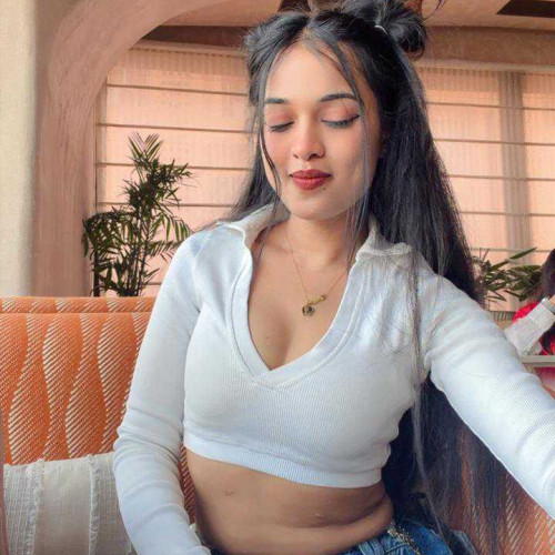 khushi R. profile photo