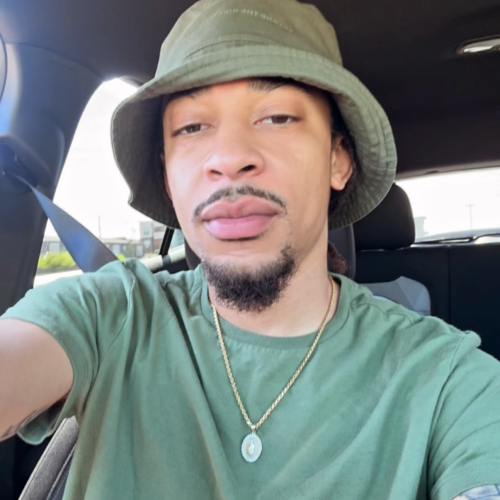 Dee S. profile photo