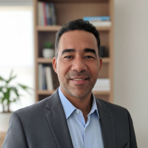 Luis  R. profile photo