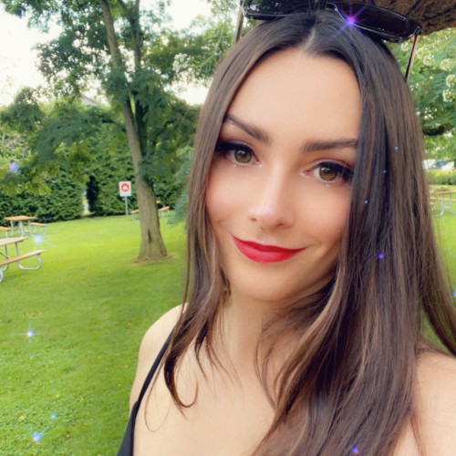 Belle L. profile photo