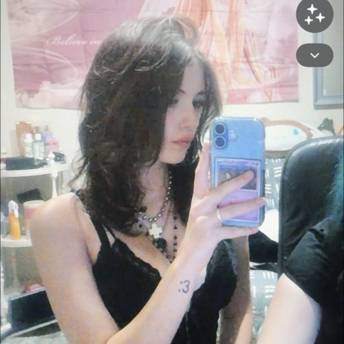 Mia J. profile photo