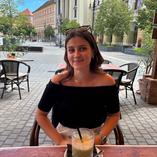 Eszter T.