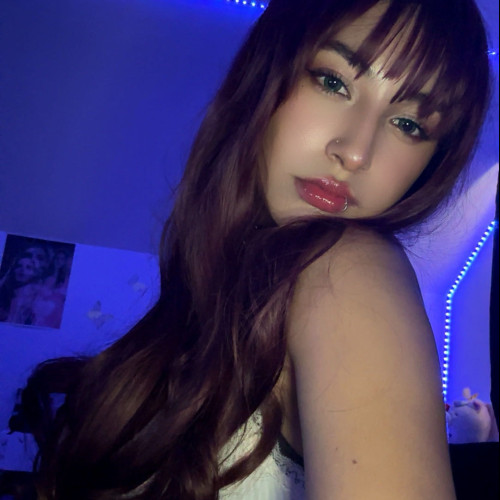 Alanis c. profile photo