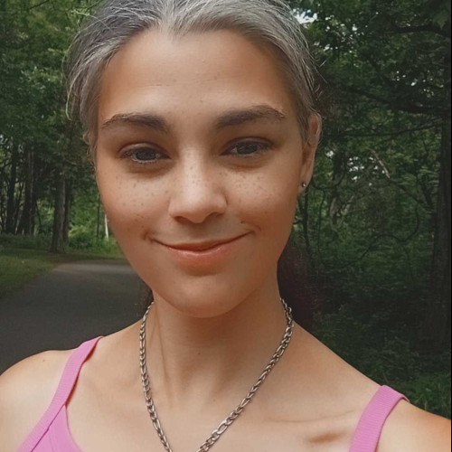 Kat T.