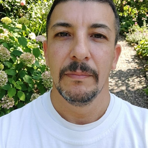 Eze R. profile photo