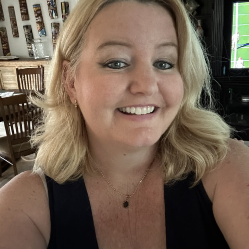 Julie B. profile photo