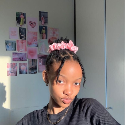 Lilian L.