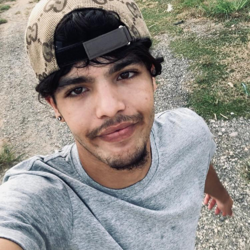 hamza   . profile photo