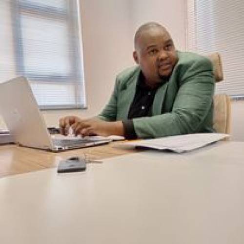 thulani m. profile photo