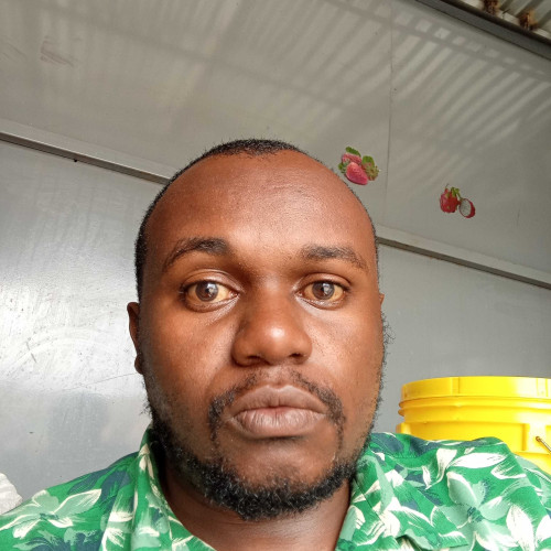 leon m. profile photo