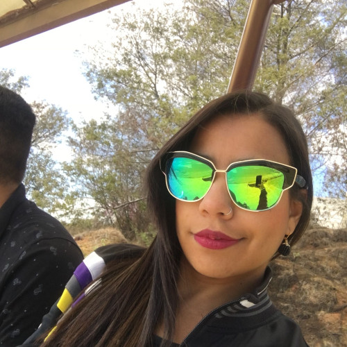 Estefany B.