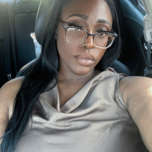Maxine D. profile photo