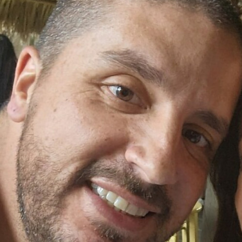 Alex R.
