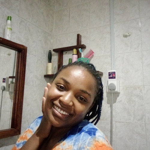 Esther W. profile photo