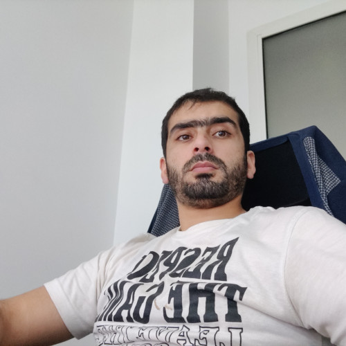 taha k. profile photo