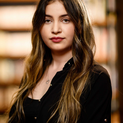 Iulia T. profile photo