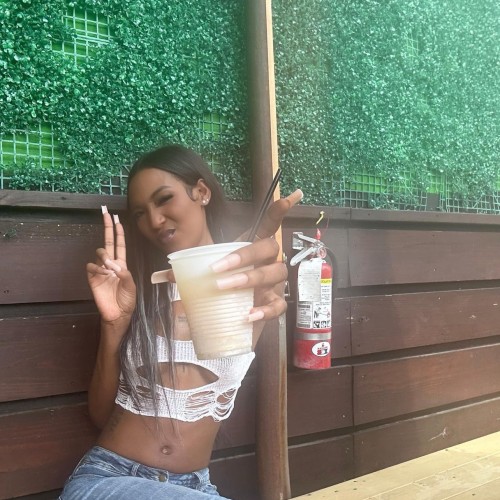mya v.